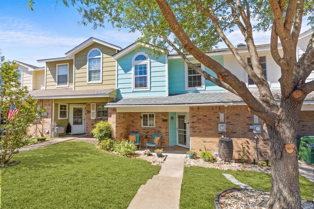 3905 Brandon Park Drive