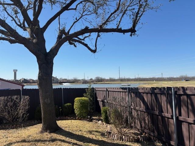 Crowley, Texas 76036, United States, 5 Bedrooms Bedrooms, ,4 BathroomsBathrooms,Residential,Pending,88243