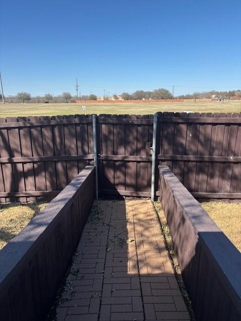 Crowley, Texas 76036, United States, 5 Bedrooms Bedrooms, ,4 BathroomsBathrooms,Residential,Pending,88243