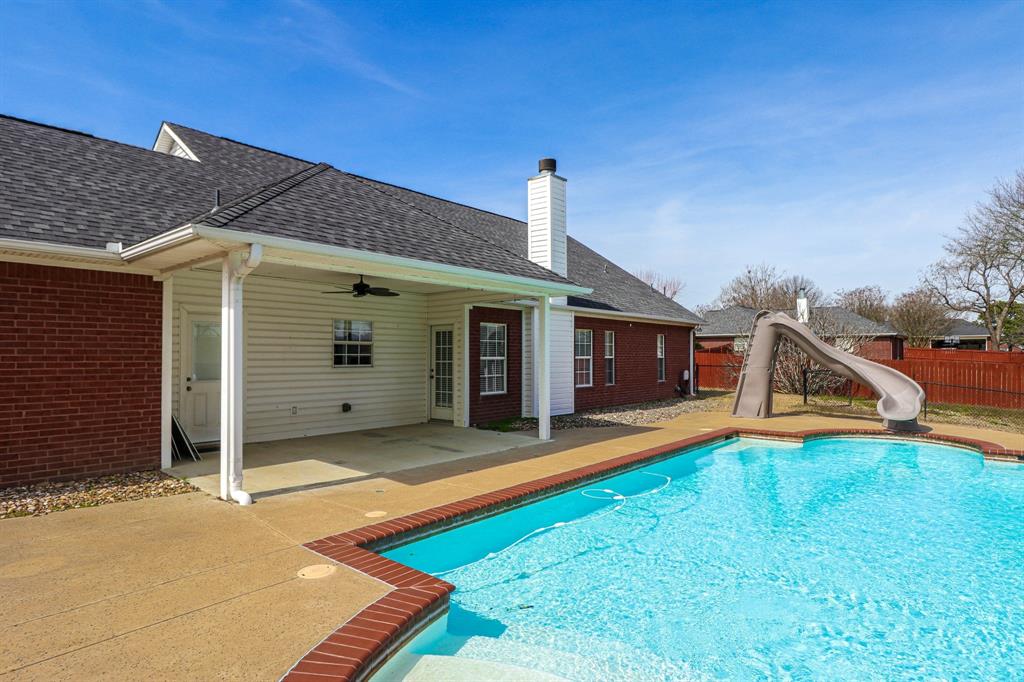 AB 136 S Calderon Sur - Residential