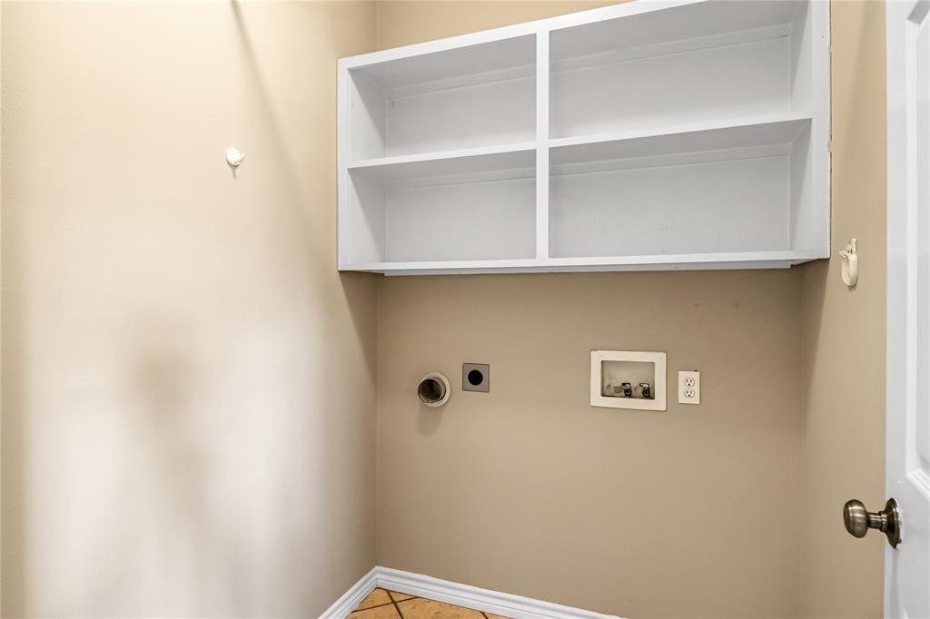 AB 136 S Calderon Sur - Residential