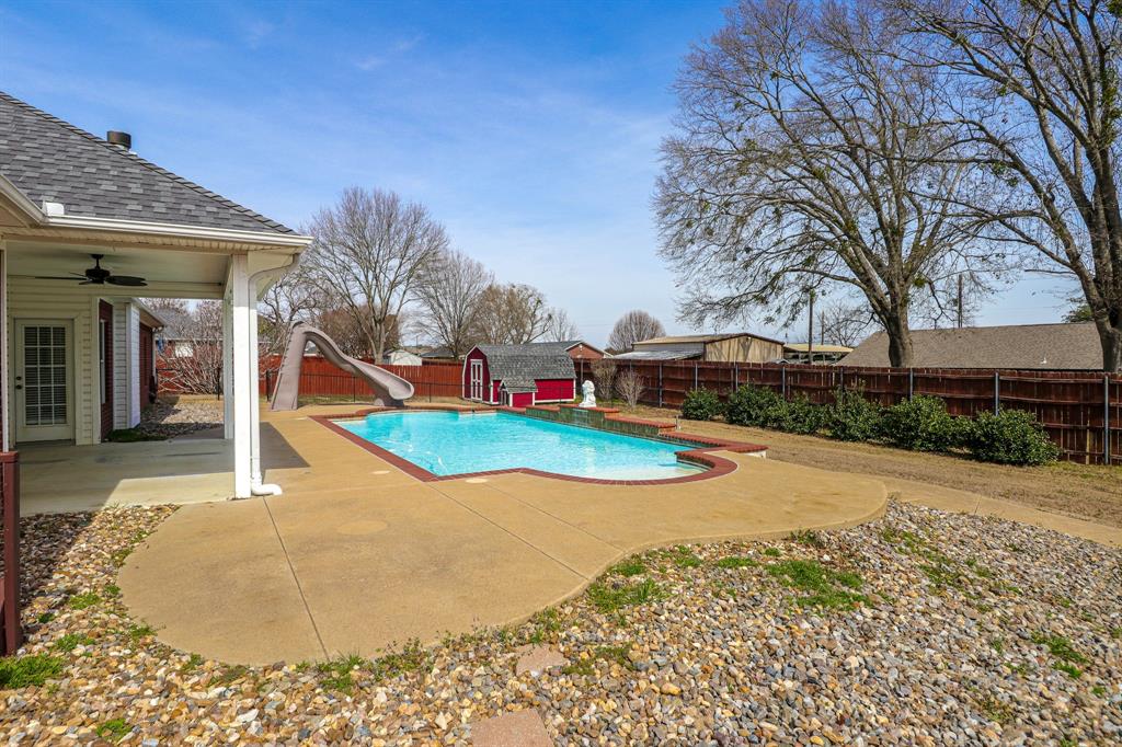 AB 136 S Calderon Sur - Residential