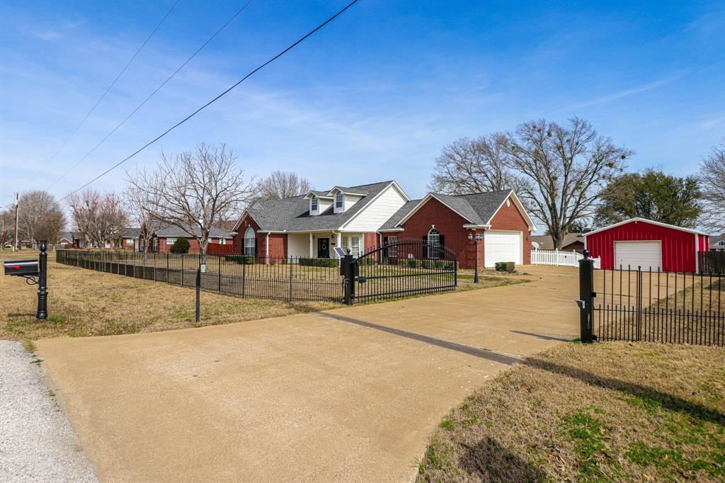 AB 136 S Calderon Sur - Residential