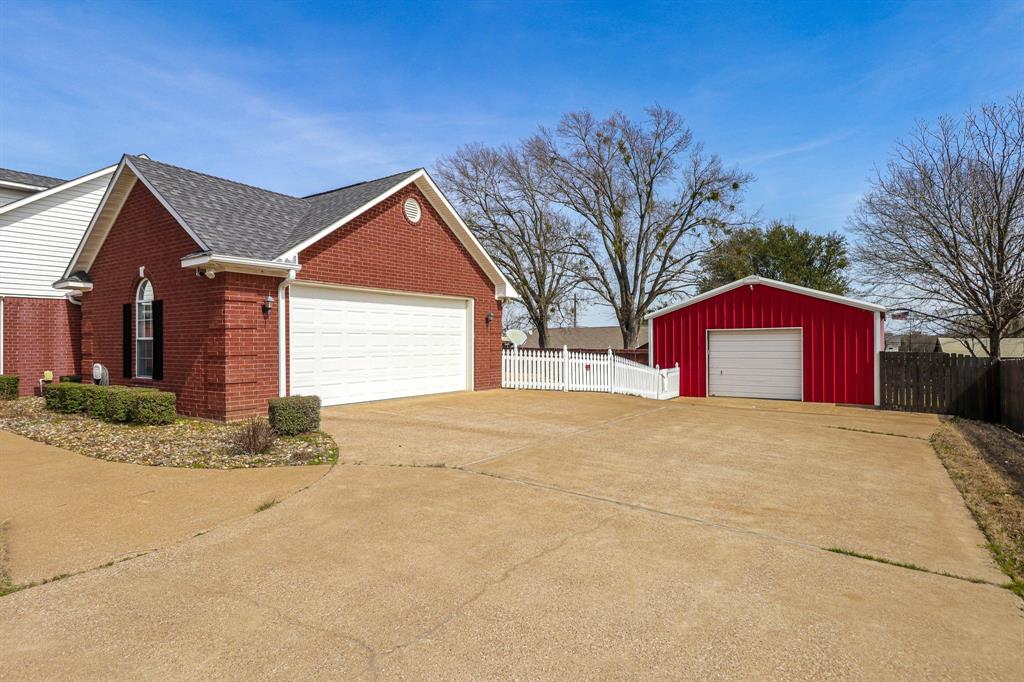 AB 136 S Calderon Sur - Residential