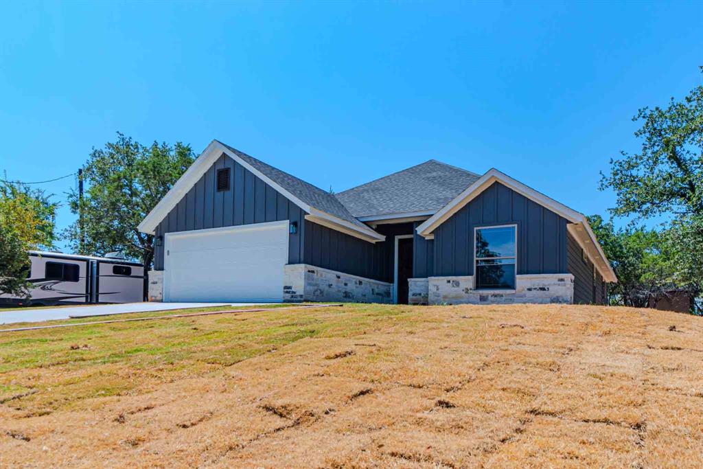5806 N Lakeside Hills Court