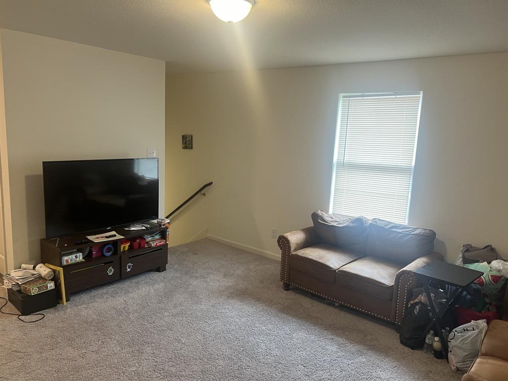 Monticello Park - Ph 1 - Residential Lease