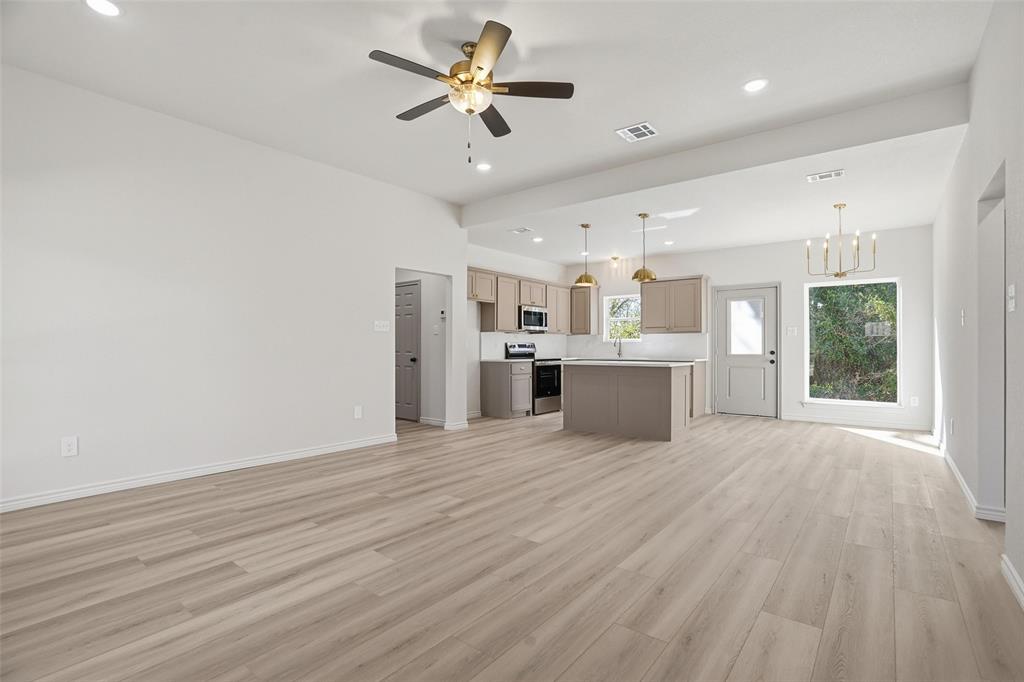 WALLACE - Residential