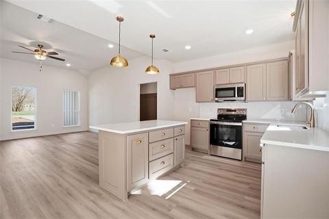 Tiny photo for 103 N Peverly Street, Whitney, TX 76692 (MLS # 21198201)