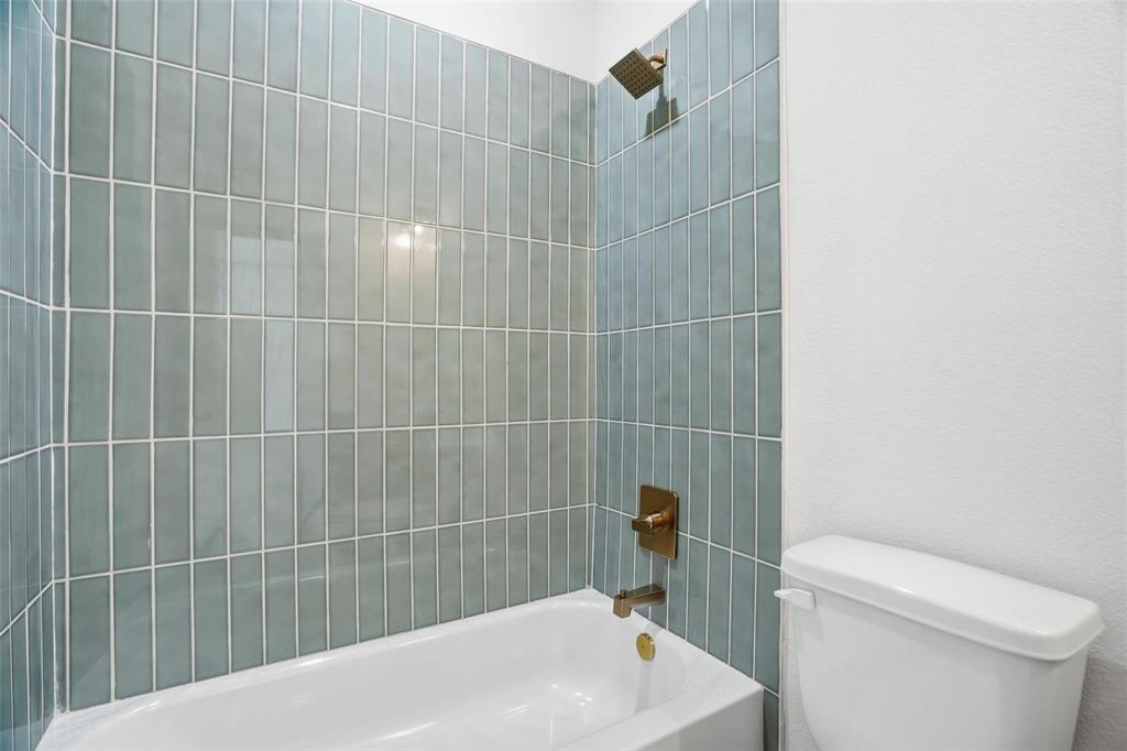 WALLACE - Residential