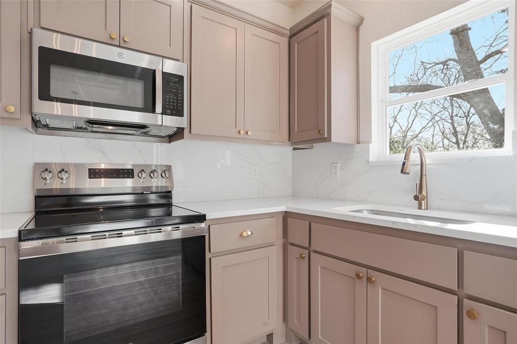 WALLACE - Residential