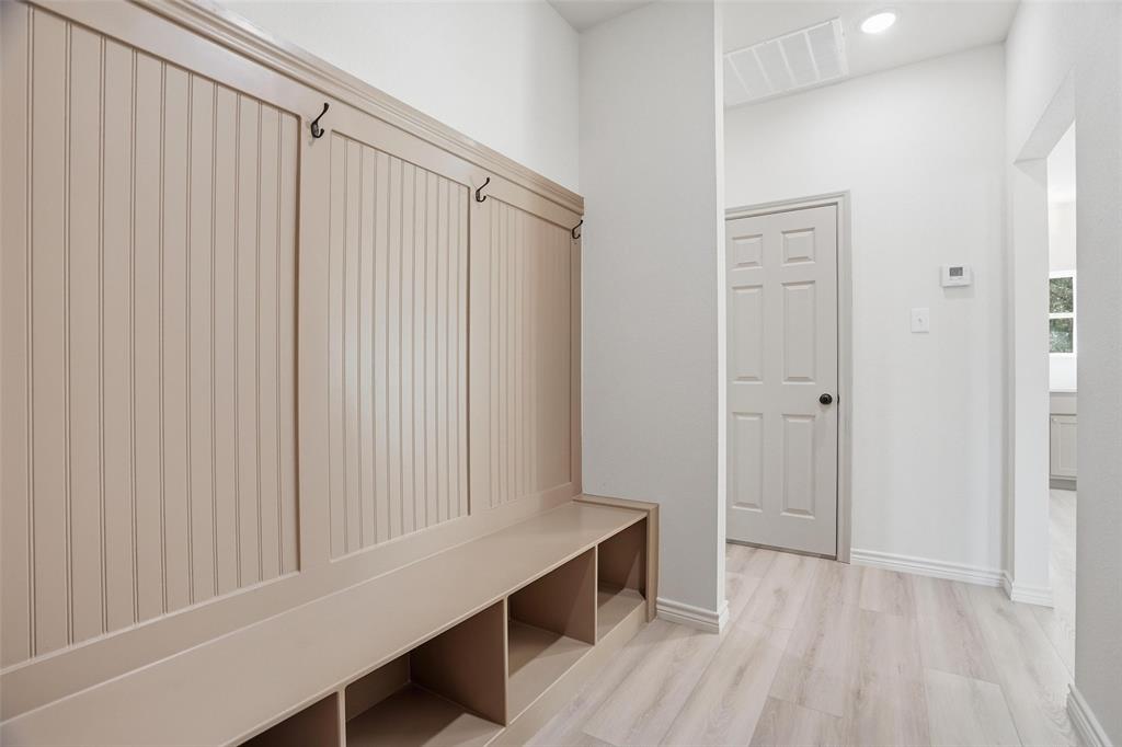 WALLACE - Residential