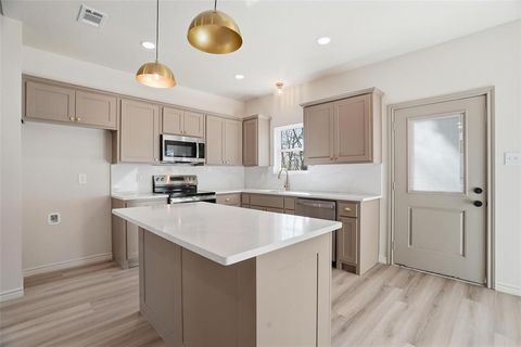 Tiny photo for 103 N Peverly Street, Whitney, TX 76692 (MLS # 21198201)