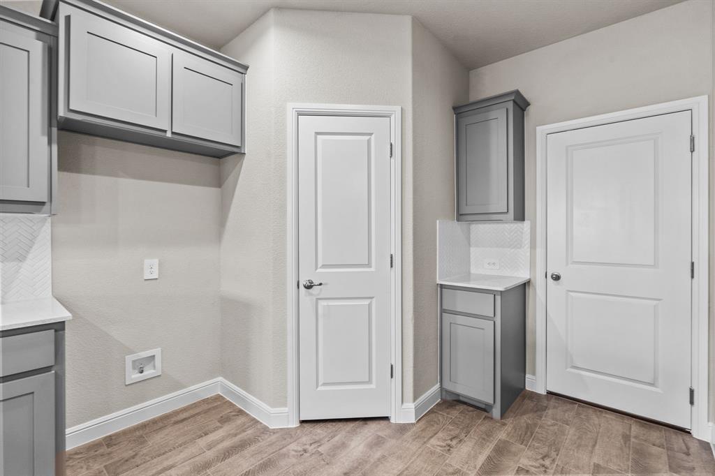 TRAILS OF ELIZABETH CREEK - Residential Lease