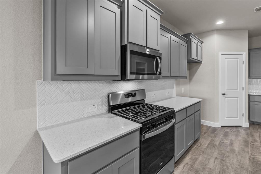 TRAILS OF ELIZABETH CREEK - Residential Lease