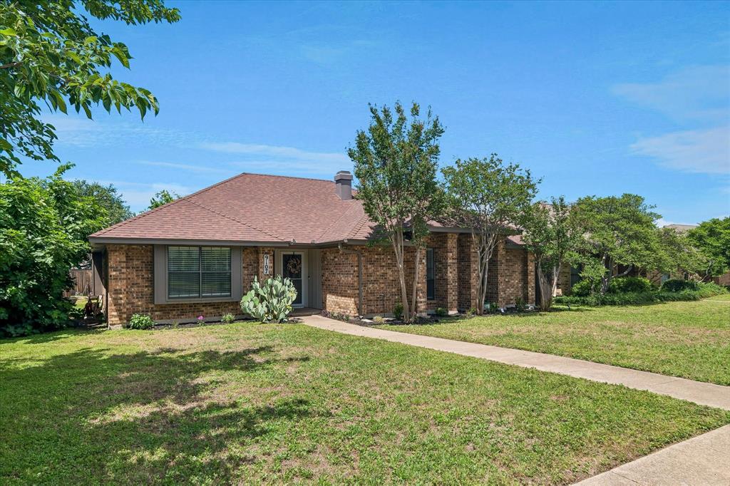 9107 Sweetwater Drive