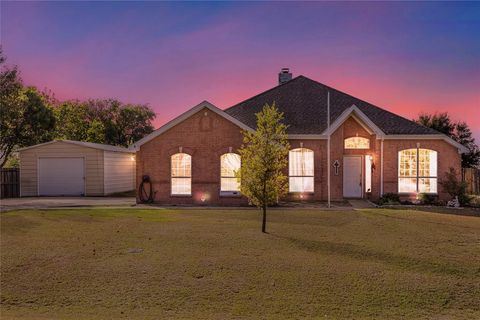 A home in Waxahachie