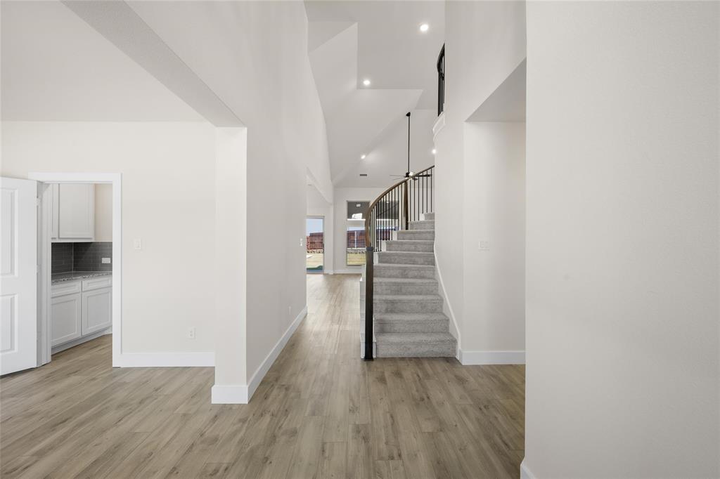 1814 River Hills Court