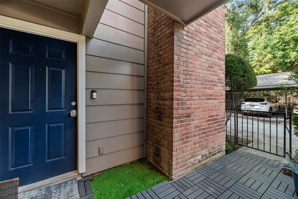 Holly Park Condos - Residential