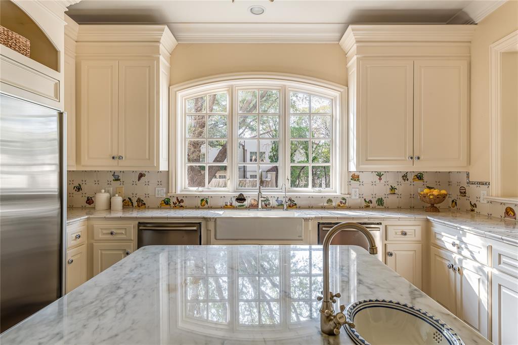 HIGHLAND PARK WEST 5th INST - Residential