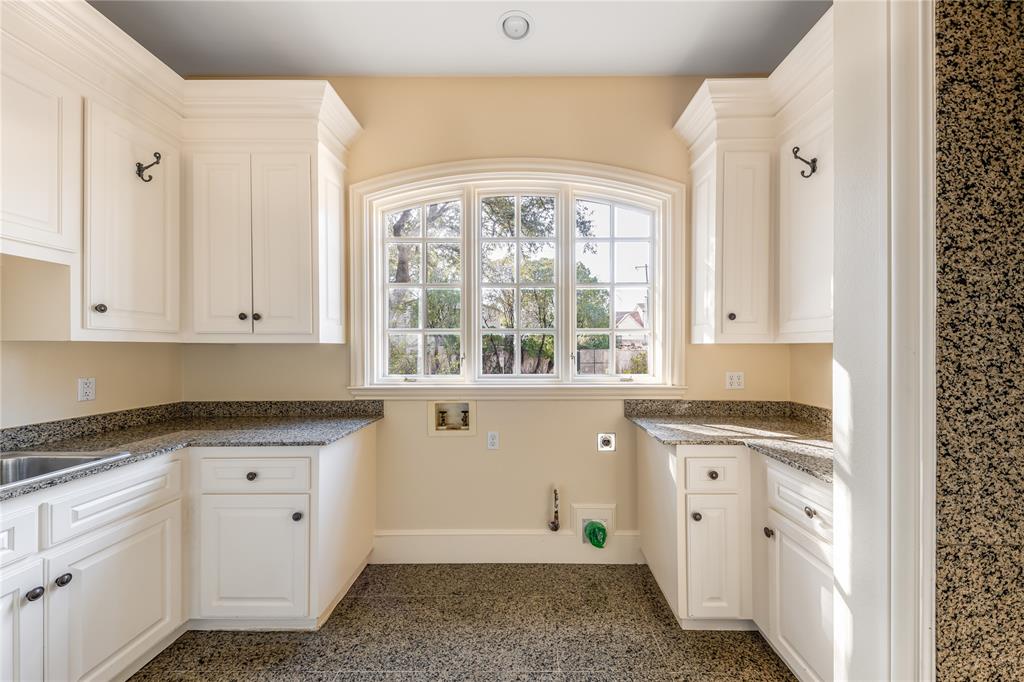 HIGHLAND PARK WEST 5th INST - Residential