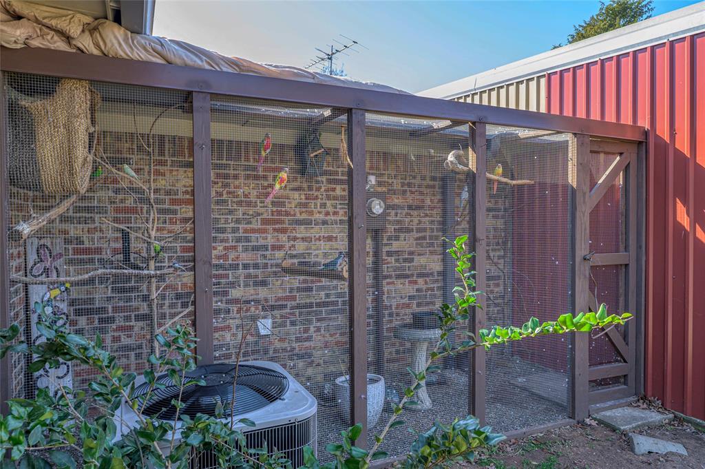 Brothers E - Residential