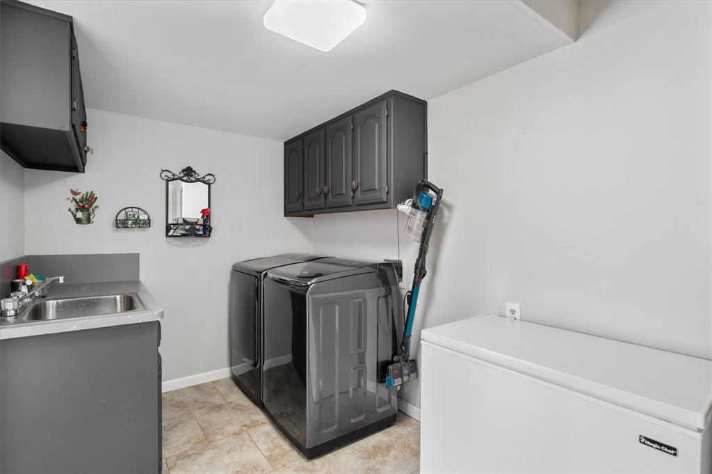 Brothers E - Residential