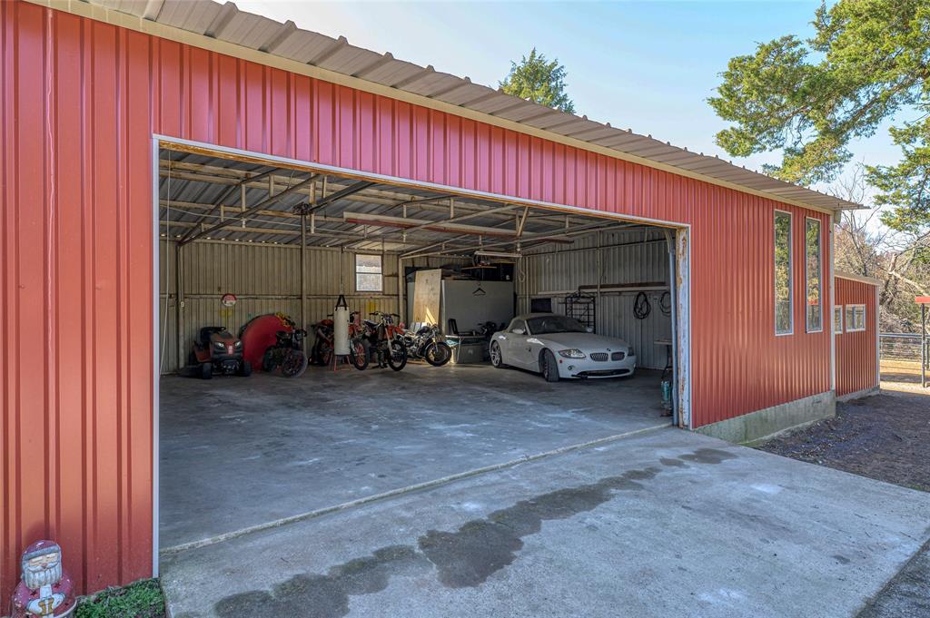 Brothers E - Residential