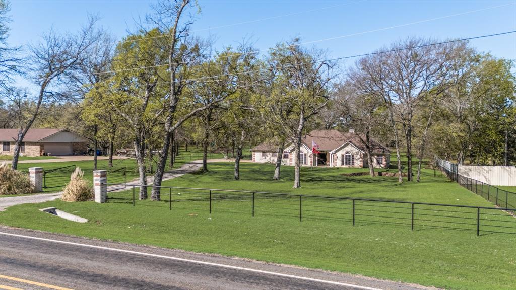 Mid-Point Ranchette - Residential