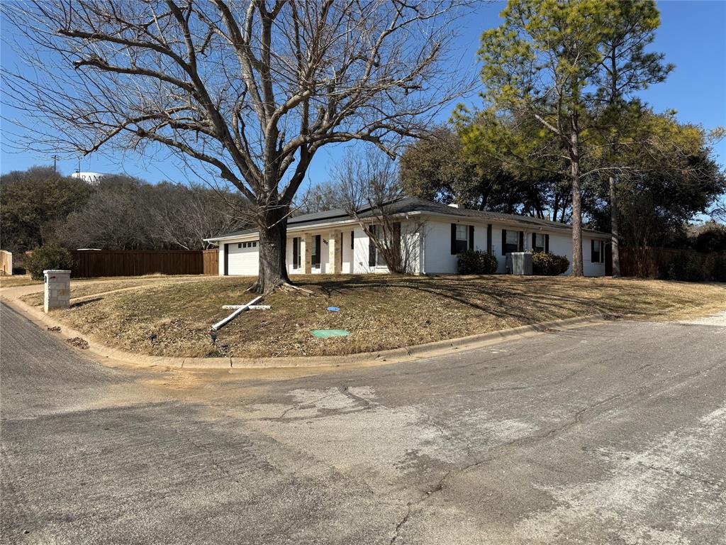 2817 NE 11th Street