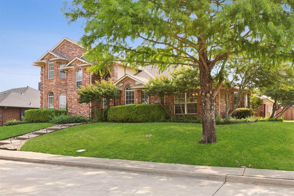 1086 Whispering Glen