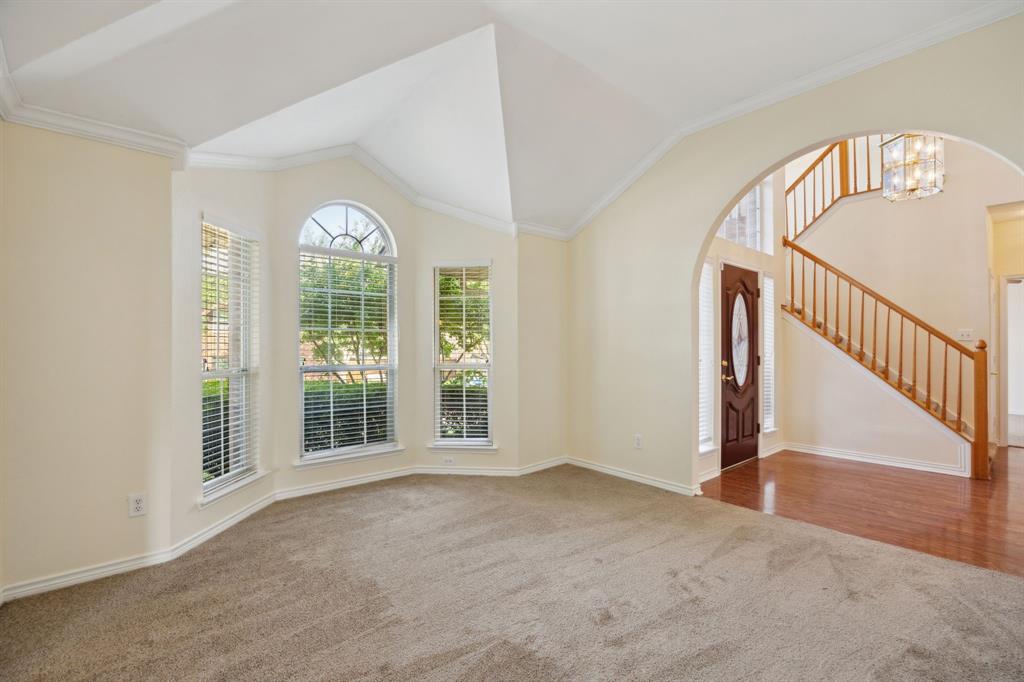 1086 Whispering Glen