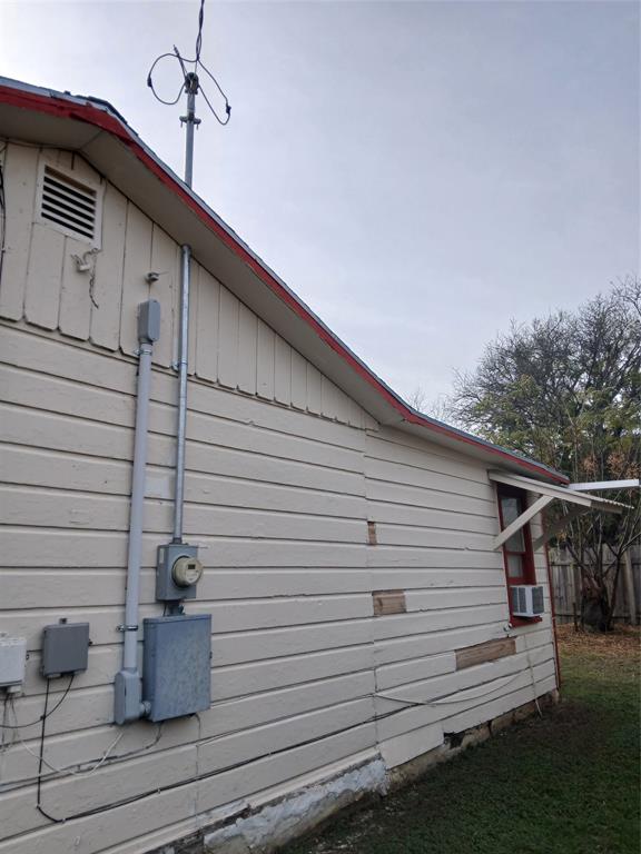 1004 SAN SABA Street