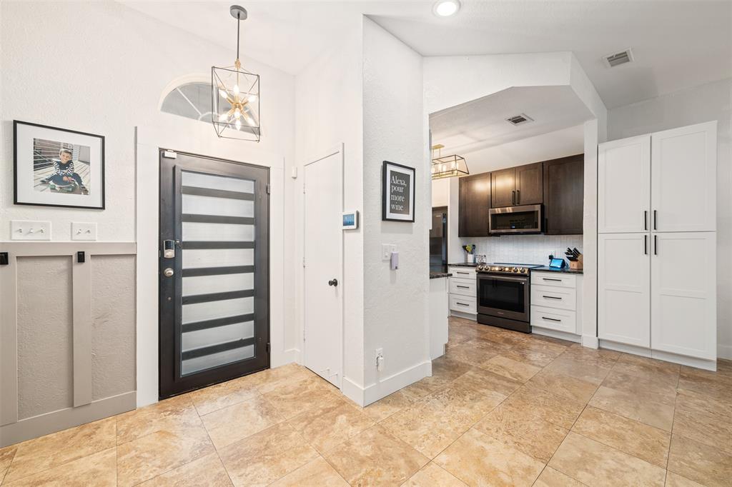 7829 Creekview Drive