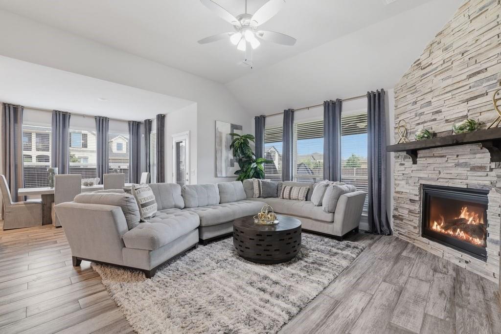 1720 Benny Lane