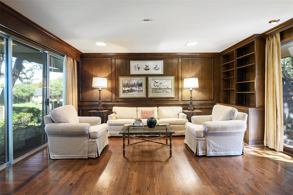 11241 Russwood Circle