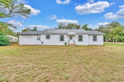 200 S Narcissus Street Kosse TX 75838