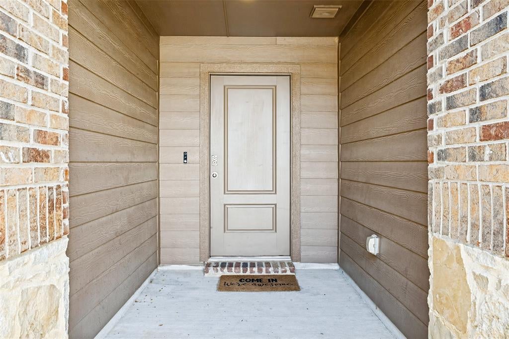 1104 Saddlehorn Drive