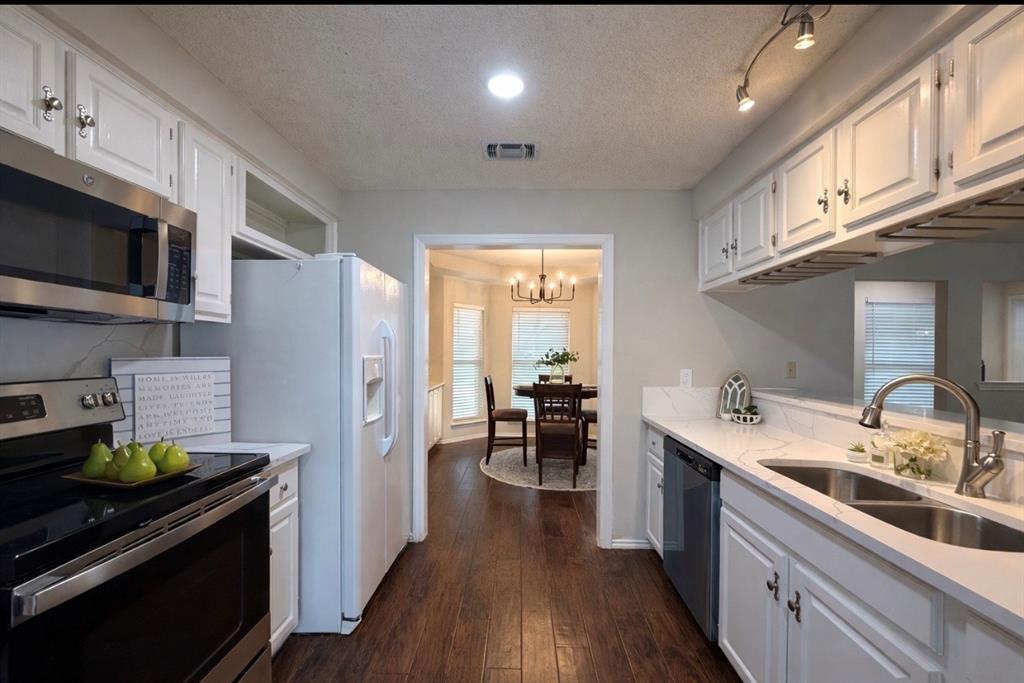 6605 Bluebonnet Drive