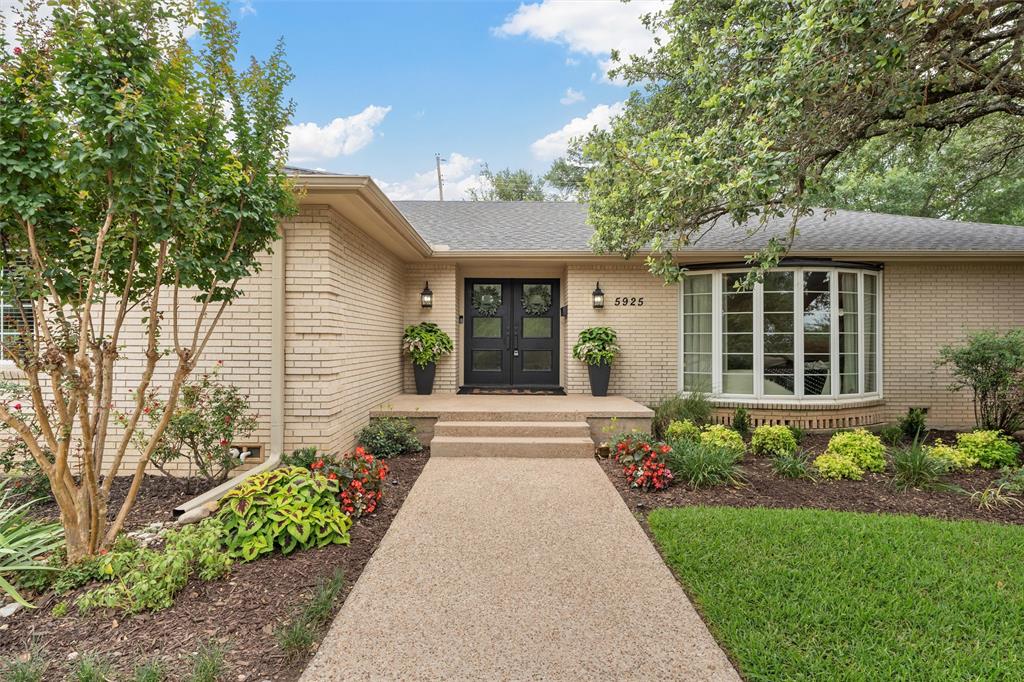 5925 Mount Rockwood Circle
