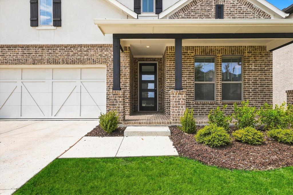 2504 Silver Leaf Drive