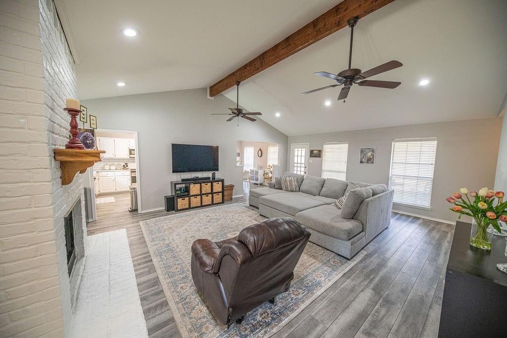 328 Hollie Circle