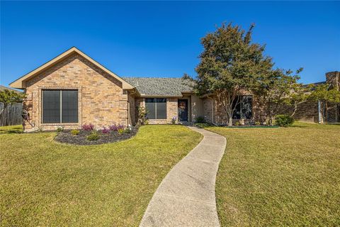 Photo of 3117 Tina Street, Sachse, TX 75048 (MLS # 21089319)