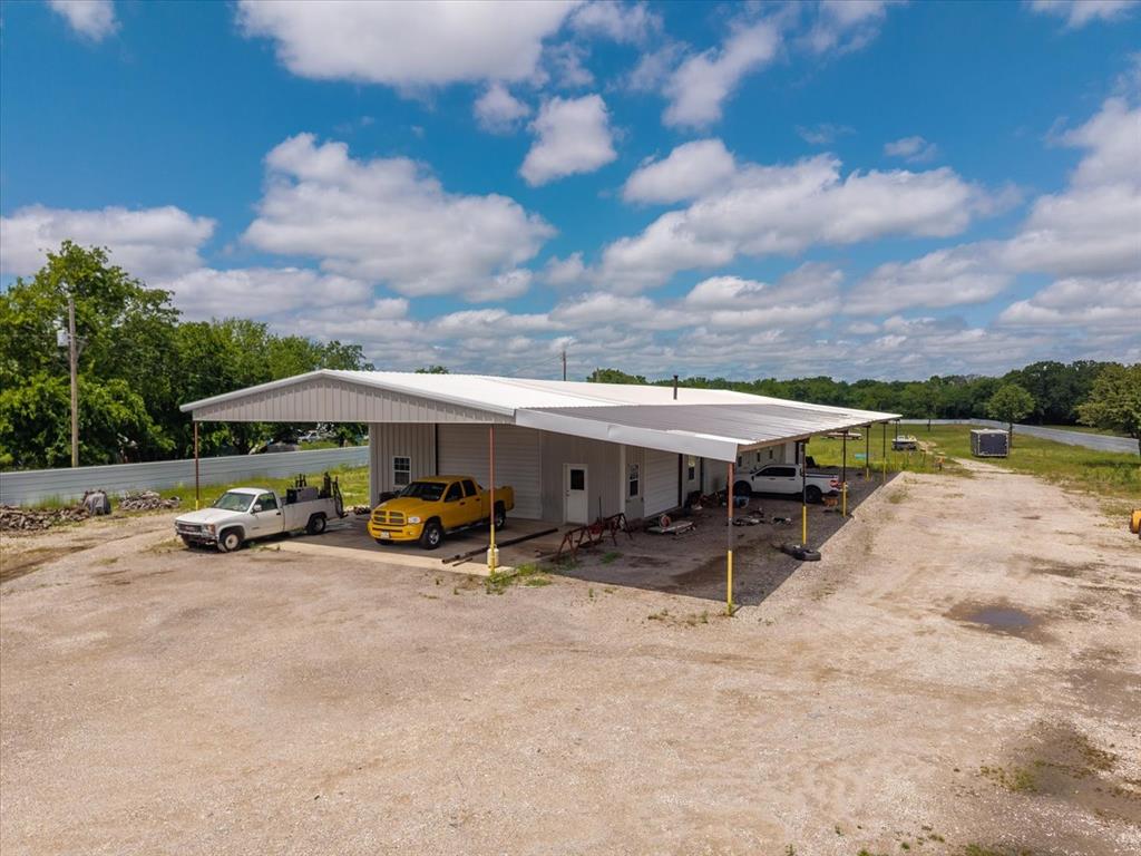 2739 Hwy 69 S