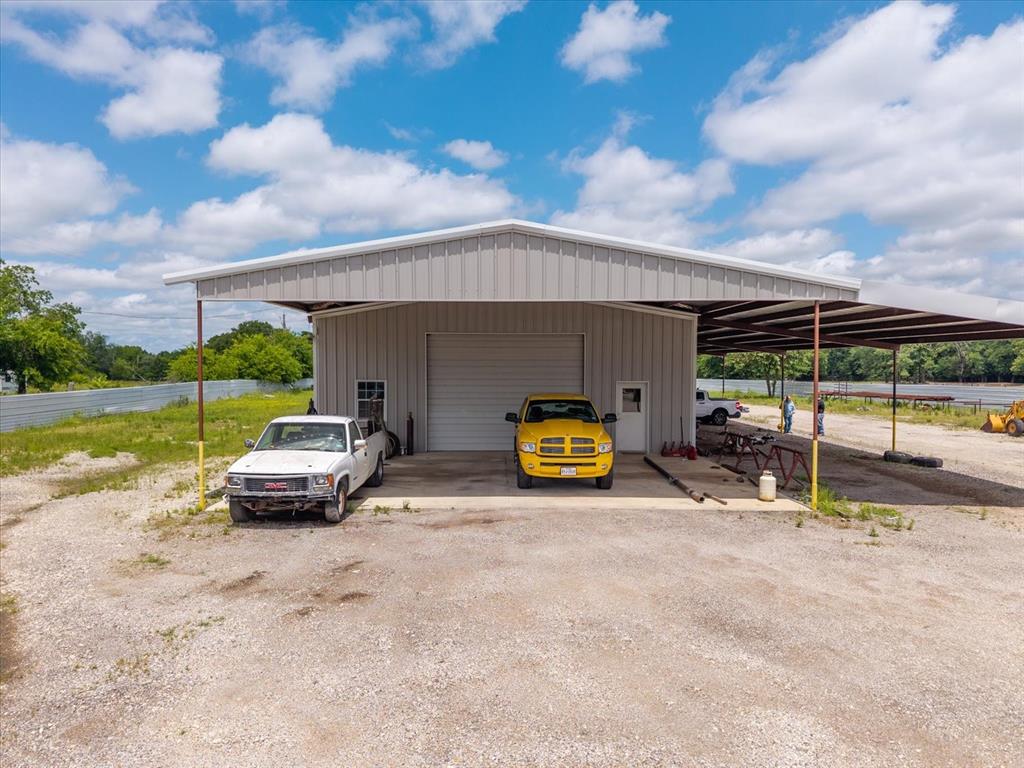 2739 Hwy 69 S