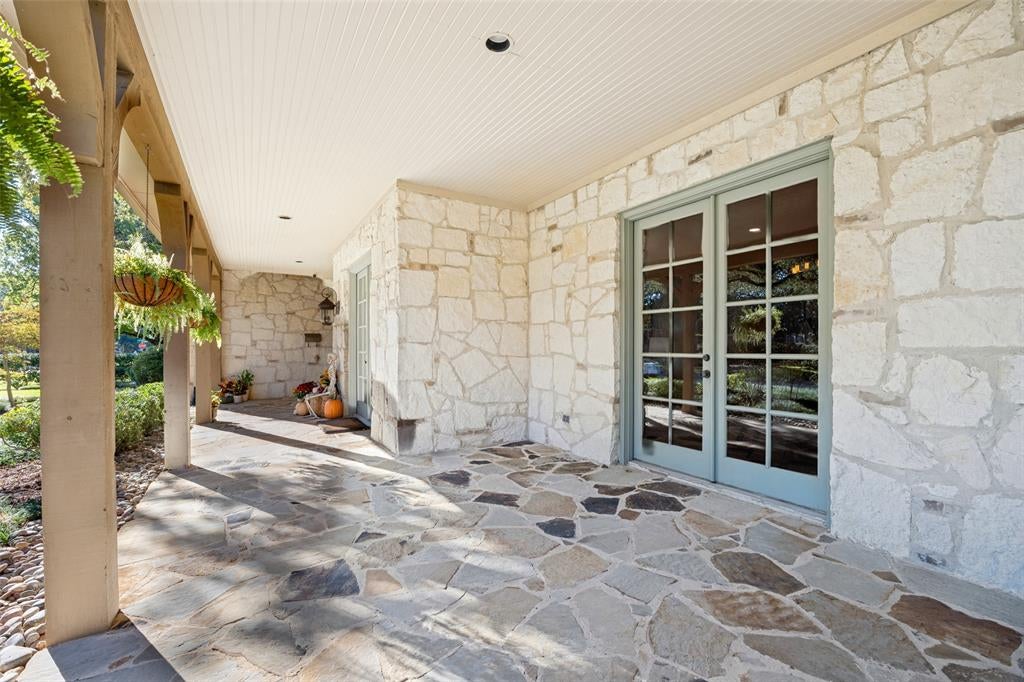 6523 Brookshire Drive
