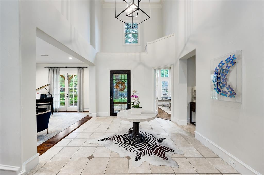 6523 Brookshire Drive