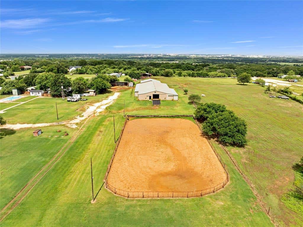 Photo of 1901 Melissa Lane, Cleburne, TX 76031 (MLS # 21350322)