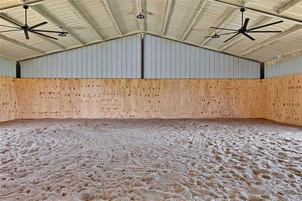 Photo of 1901 Melissa Lane, Cleburne, TX 76031 (MLS # 21350322)