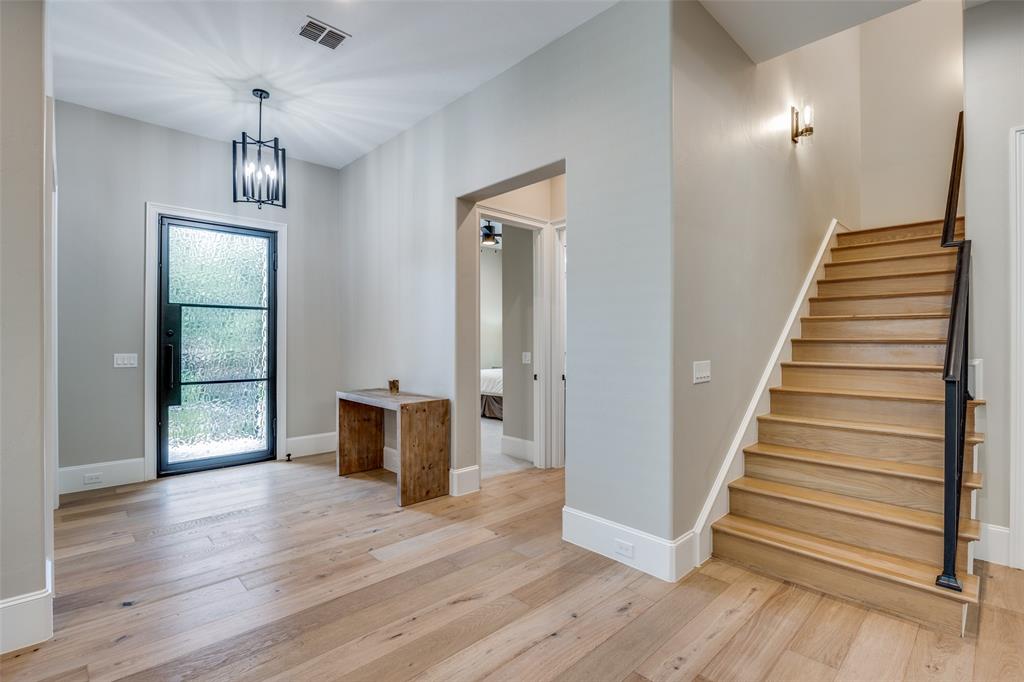 6812 Bonaparte Court