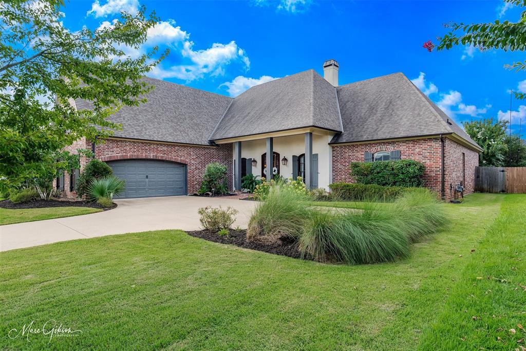 Twelve Oaks - Residential